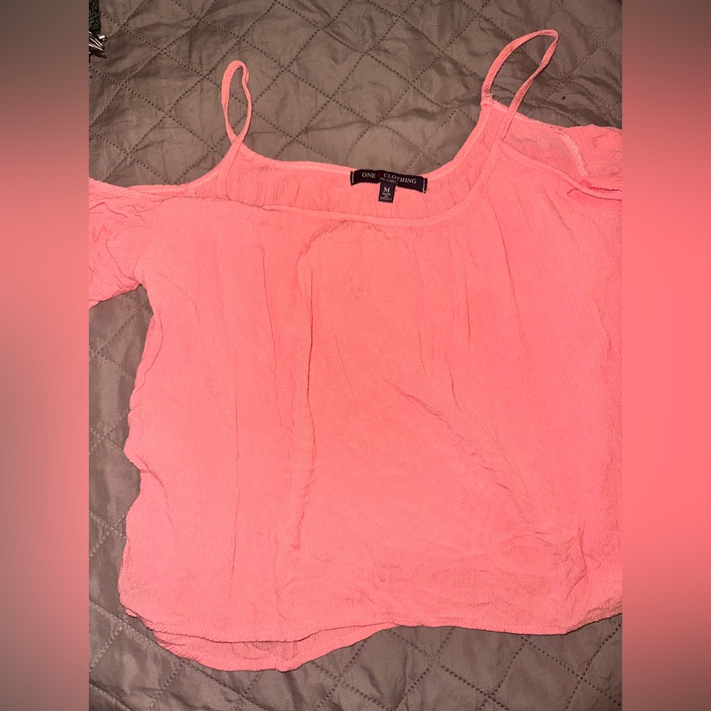 Peep shoulder elegant summer top